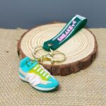 TRENDY WAKING SHOE KEYRING
